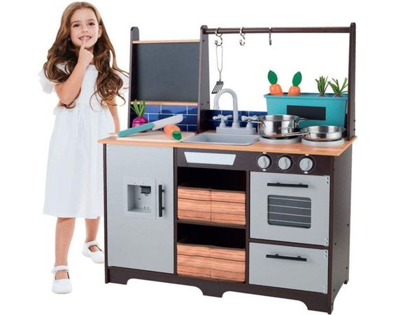 Elegantná drevená kuchynka pre deti